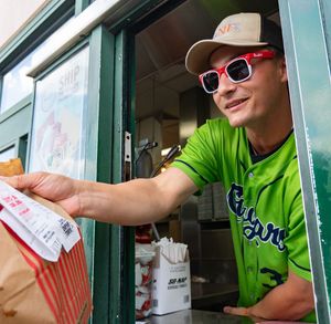Image post by @kccougars on Instagram