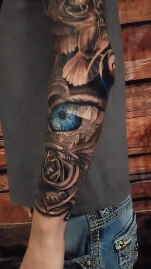 Video post by @skindesigntattoos on Instagram