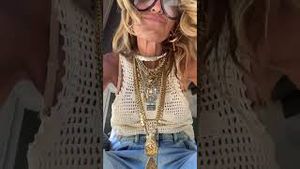 Video post by @shop.with.caroline on YouTube