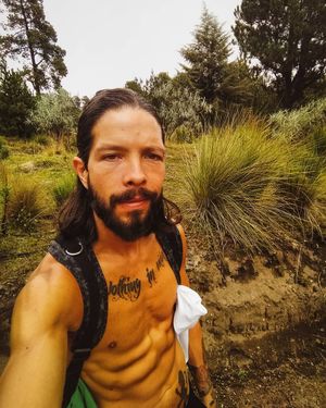 Image post by @soyvikguga on Instagram