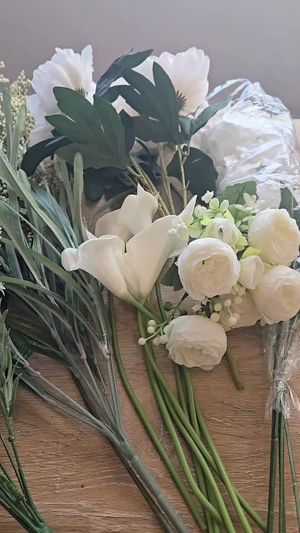 Video post by @Madison Floral Studio on Facebook