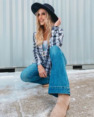 Image post by @shopfillyflair on Instagram