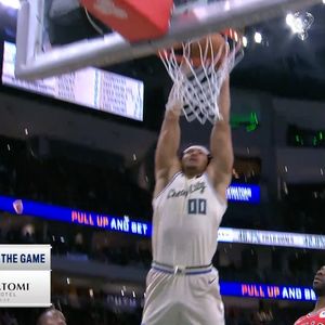 Video post by @milwaukeebucks on Facebook