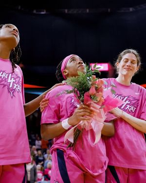 Image post by @UVAWomensHoops on Facebook
