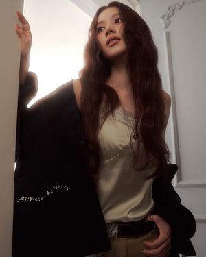 Image post by @ellemenhk on Instagram