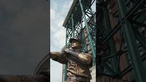 Video post by @mariners on YouTube