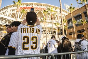 Image post by @petcopark on Instagram