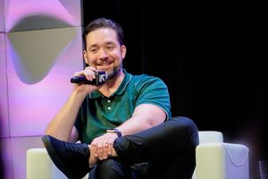 Image post by @alexisohanian on Instagram