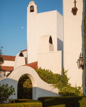 Image post by @ojaivalleyinn on Instagram