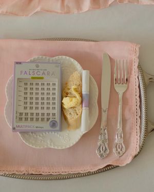 Image post by @falscara on Instagram