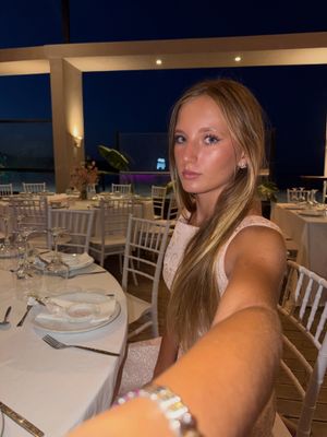 Image post by @polina_maneshina_tennis on Instagram
