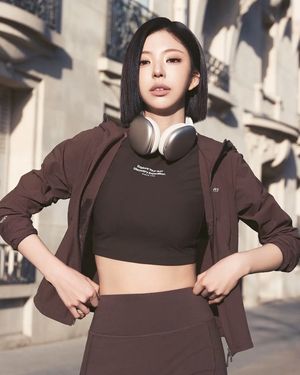 Image post by @harpersbazaarkorea on Instagram