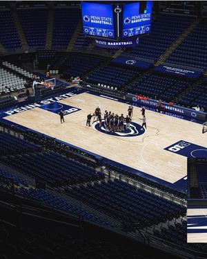 Image post by @uw_mbb on Instagram