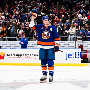 Image post by @nyislanders on Instagram