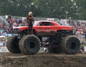 Image post by @monstertruckdaily on Instagram