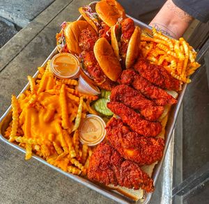 Image post by @daveshotchicken on Instagram