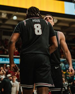 Image post by @santaclarahoops on Instagram