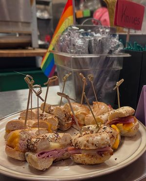 Image post by @bagelstreetdeli on Instagram