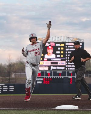 Image post by @ou_baseball on Instagram