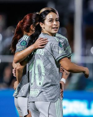 Image post by @americafemenil on Instagram