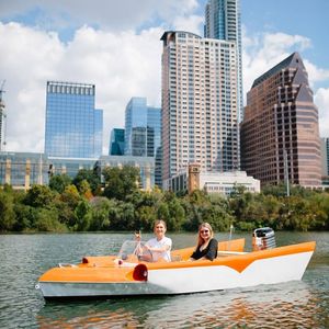 Image post by @retroboatrentalsatx on Facebook