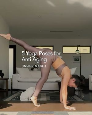 Image post by @yogawithbriohny on Instagram