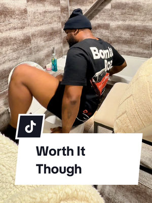 Video post by @axelblake on TikTok