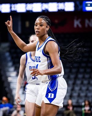 Image post by @NaismithTrophy on Twitter