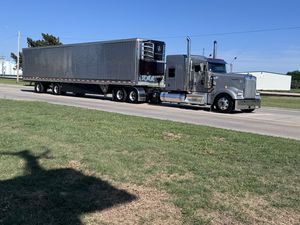 Image post by @inlandkenworthus on Instagram