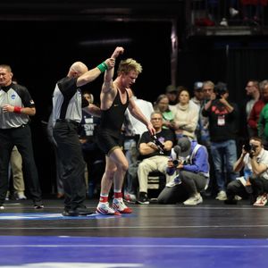 Image post by @iowahawkeyewrestling on Instagram