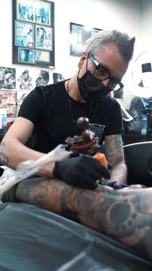 Video post by @skindesigntattoos on Instagram