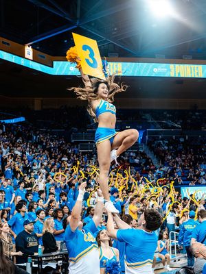 Image post by @uclaspiritsquad on Instagram