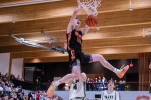 Image post by @oregonsportsphotos on Instagram