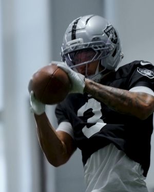Image post by @raiders on Instagram