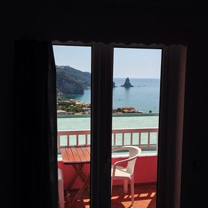 Image post by @oneminutetours on Instagram