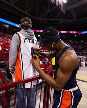 Image post by @auburnmbb on Instagram