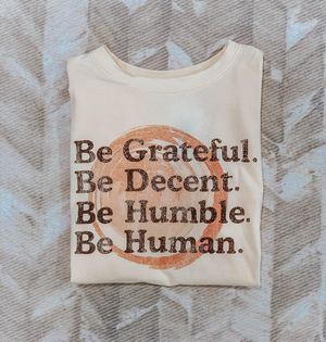 Image post by @shopfillyflair on Instagram
