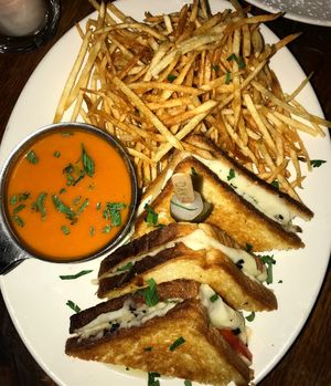 Image post by @nyfoodsharings on Instagram