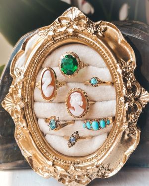 Image post by @maejeanvintage on Instagram