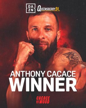 Image post by @daznboxing on Instagram
