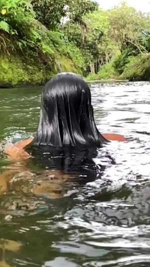 Video post by @RahuaBeauty on Facebook