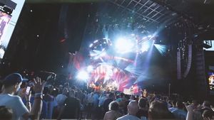 Video post by @darienlakeamp on Instagram