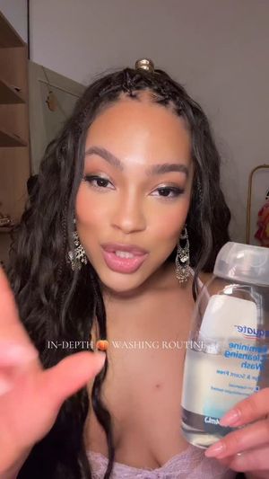 Video post by @enashaolivia on Facebook