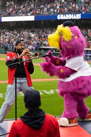 Image post by @SliderTheMascot on Twitter