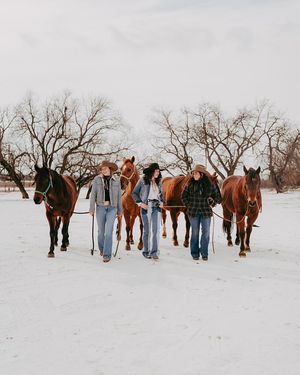 Image post by @cowgirlmagazine on Instagram