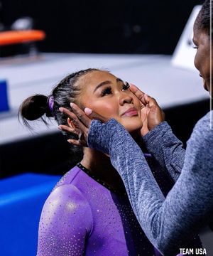 Image post by @sunisalee on Instagram