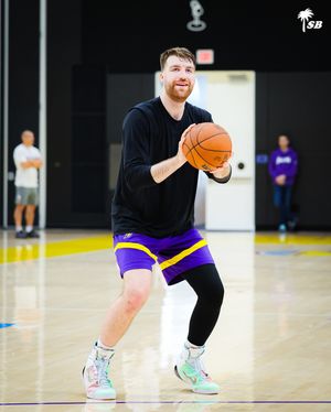 Image post by @southbaylakers on Instagram
