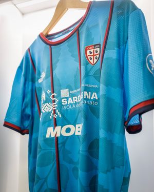 Image post by @cagliaricalcio on Instagram