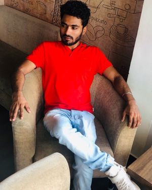 Image post by @uvais_alwaj on Instagram