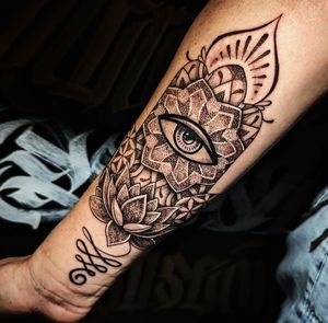 Image post by @louietattooie on Instagram